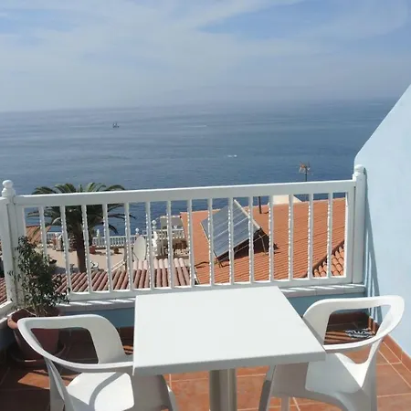 Atico Angeles Min 3 Nights * Puerto de Santiago (Tenerife)